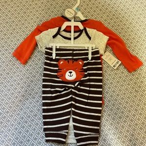 Carters 3 piece set 6 months